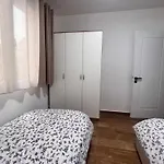 Cozy Appartamento Tirana