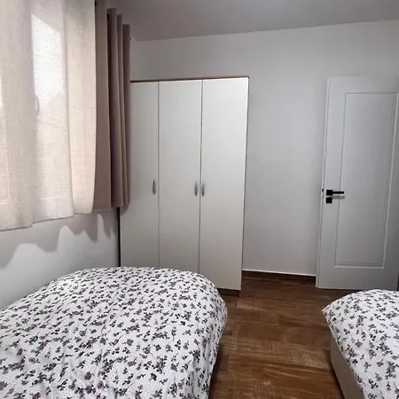 Cozy Lejlighed Tirana